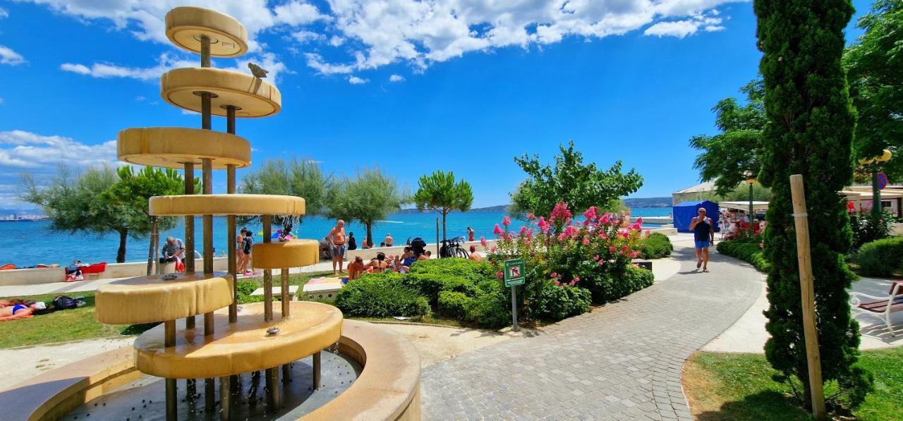 Sunny Holiday House With Pool Kaštela Exterior foto